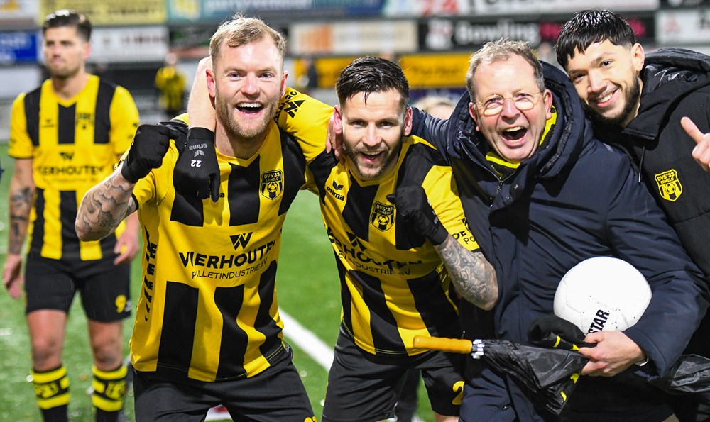 DVS 33 Ermelo tegen IJsselmeervogels foto Theo Aalten