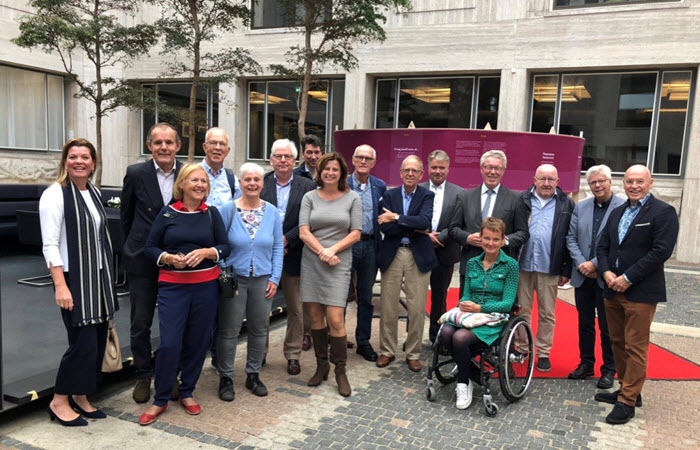 Provinciebestuurders Christianne Van Der Wal En Jan Markink Wachtten Woensdag 25 September De Delegatie Burgers Uit Ermelo Harderwijk Nunspeet En Putten Ermelosezaken Nl