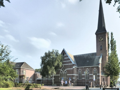 Grote boekenverkoop in de Immanuelkerk te Ermelo