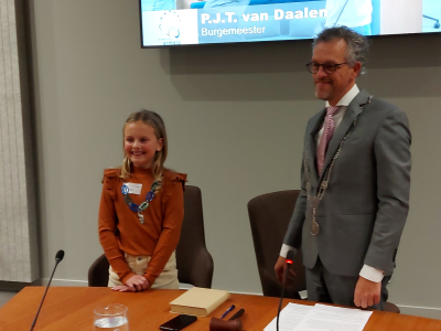 Elsa Brasem eerste kinderburgemeester van de gemeente Ermelo