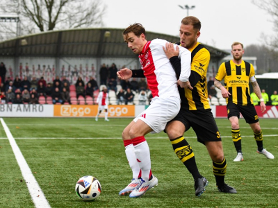 DVS'33 Ermelo begint tweede periode met zege bij AJAX-amateurs (wedstrijdverslag)