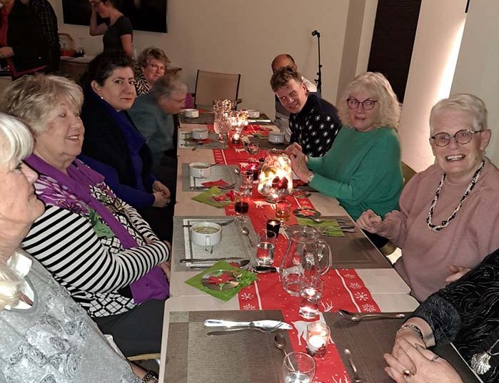 Cocky Foundation contributes to the Inloophuis de Parasol Christmas dinner