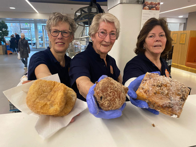 Oliebollen voor het goede doel!