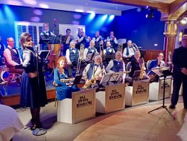 Vier 80 Jaar Bevrijding swingend mee